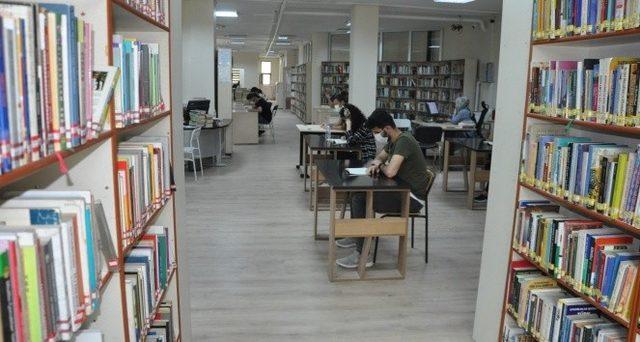 Aydın’da kütüphanelere ilgi arttı