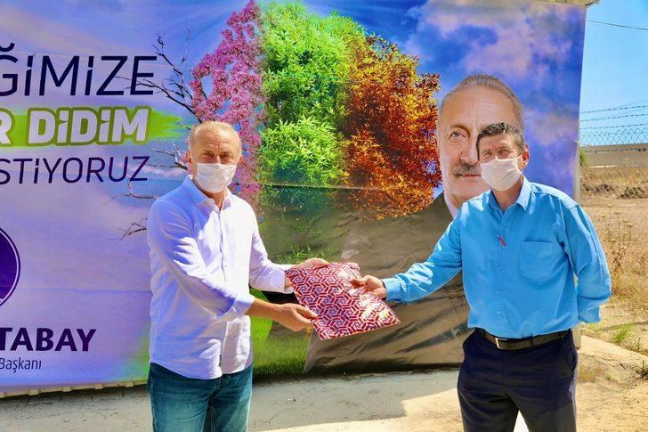 Başkan Atay’dan temizlik işleri personeline Babalar Günü ziyareti G4