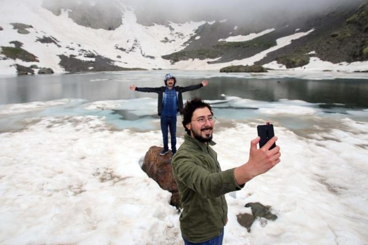 &Ouml;lmeden &ouml;nce g&ouml;r&uuml;lmesi gereken yerler arasında g&ouml;steriliyor!  G&ouml;renler kendini başka bir gezegende hissediyor