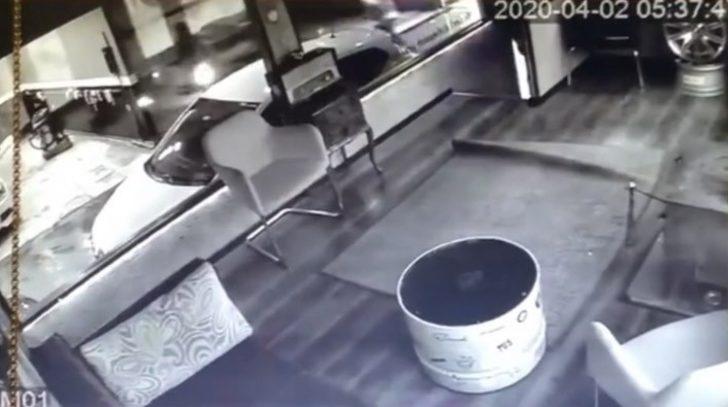 Şaka yapayım derken arkadaşını tinerle ateşe verdi G2