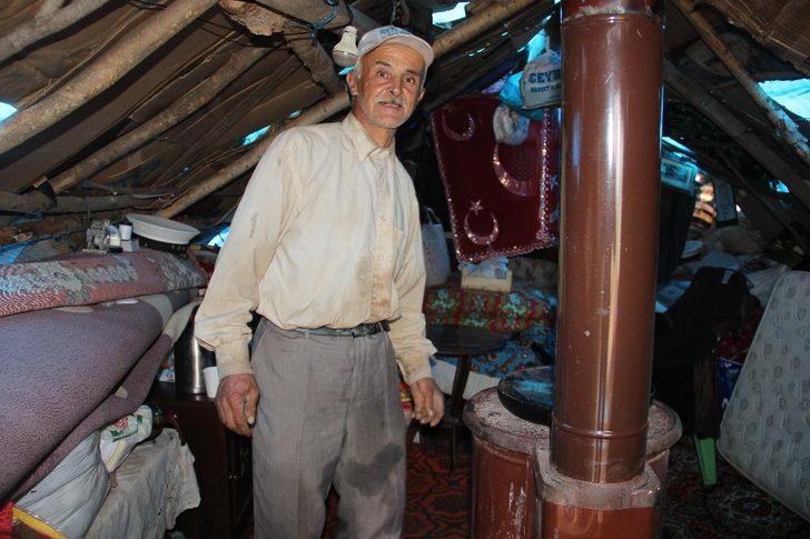 İnsanlara olan güvenini kaybedince dağlarda yaşamaya başladı G3