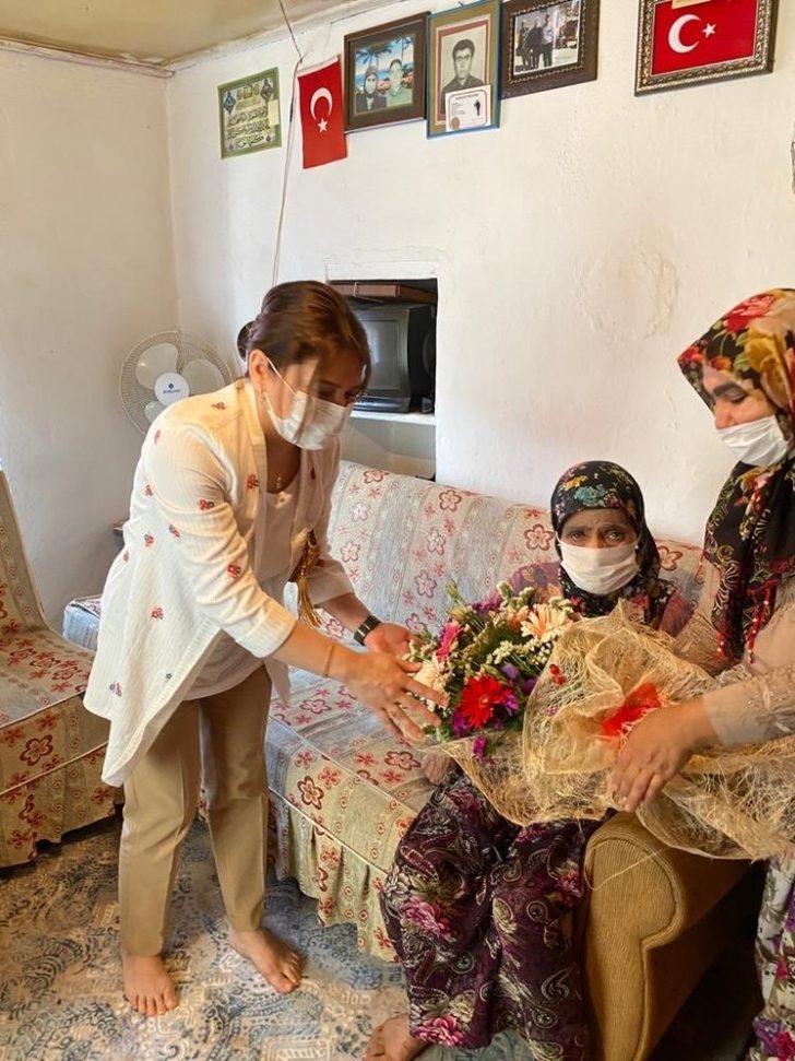 Vali Hasan Şıldak’tan ilk ziyaret şehit babalarına G5