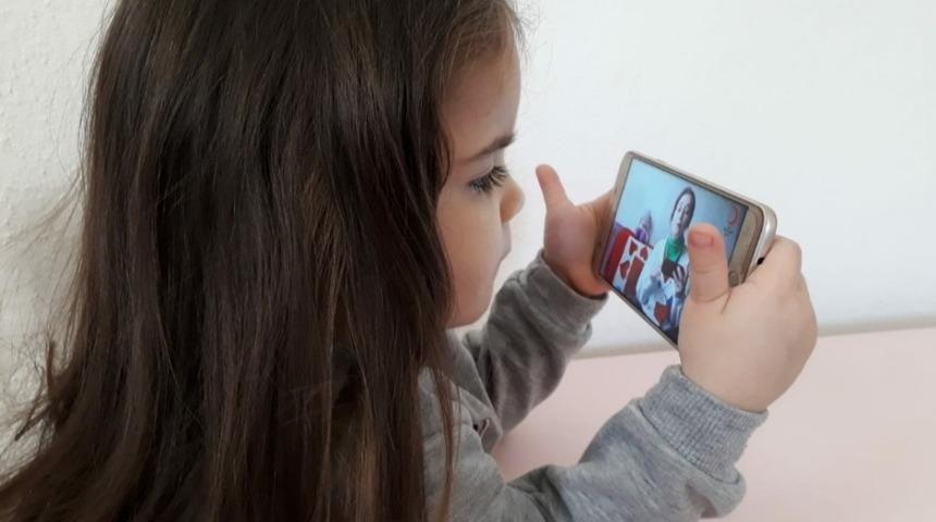 K&uuml;tahya Gen&ccedil; Kızılay&rsquo;dan miniklere "Masal Ev&rsquo;de" s&uuml;rprizi