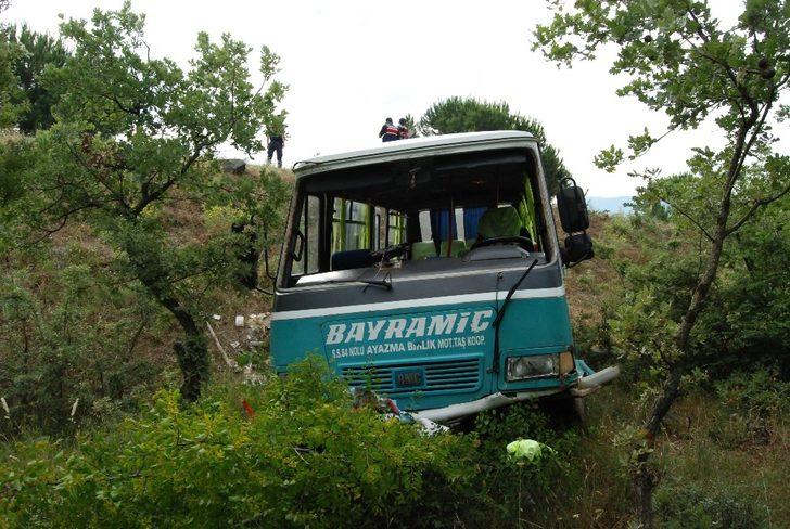 İşçi minibüsü şarampole uçtu, 13 kişi yaralandı G3