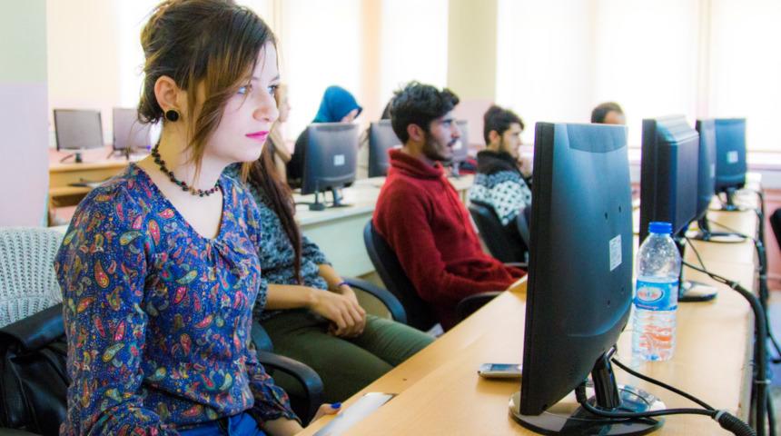 Hakkari &Uuml;niversitesindeki laboratuvarlar hizmete a&ccedil;ıldı