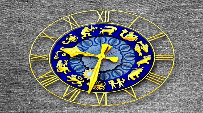 Günlük burç yorumları (14 Ağustos 2020 Cuma) Bugün burcunuzun aşk, sağlık ve kariyer hakkında yorumları neler? İşte bugünkü burçlar!