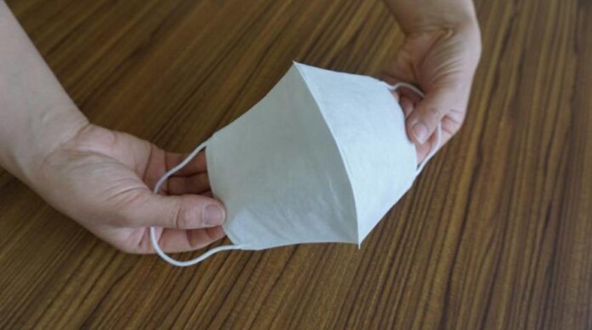 Kağıttan cerrahi maske ürettiler!