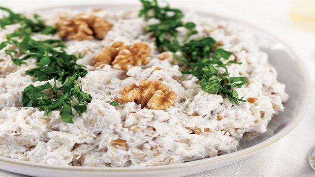 Hem Sağlıklı Hem Pratik Bir Lezzet: Kereviz Salatası Tarifi