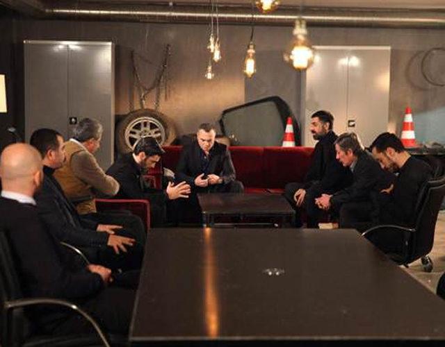 Eşkiya Dünyaya Hükümdar Olmaz da gerilim artıyor 3