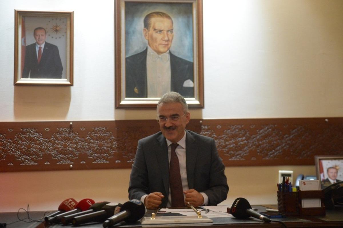 Yeni Vali Ayyıldız, Eskişehirlileri heyecanlandırdı