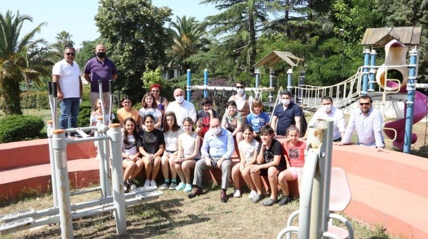 Başkan Bıyık, &ccedil;ocuklara daha g&uuml;zel bir Darıca s&ouml;z&uuml; verdi