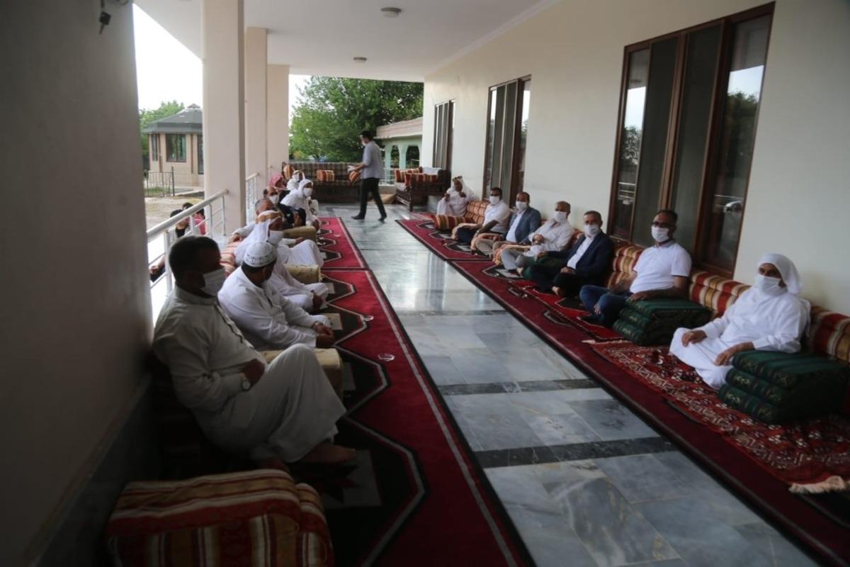 Belediye başkanı Kuş bir g&uuml;nde 14 mahalle dolaştı