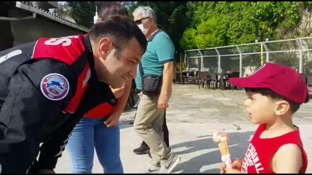 Şaka yapan Maraş dondurmacısını polise şikayet etti