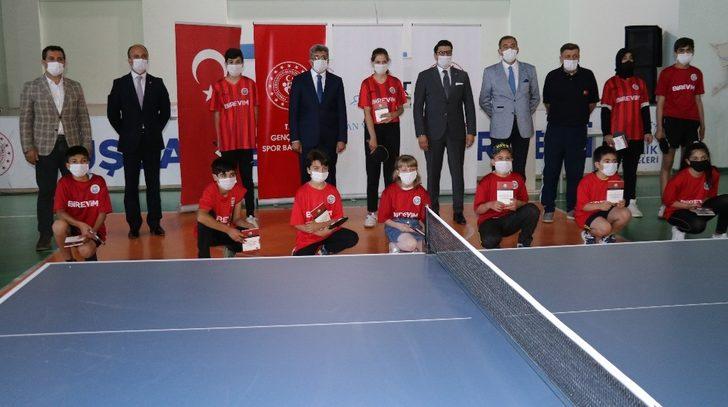 Birevim’den Vanlı sporculara masa tenisi ekipmanı desteği G5