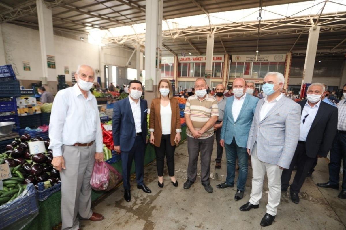 Vali Becel ve Başkan Arı, kapalı pazaryerinde incelemelerde bulundu