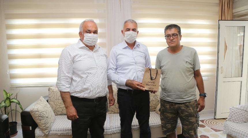 Başkan Tollu&rsquo;dan şehit babalarına ziyaret