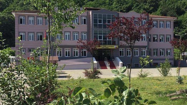 Devrek Sebahat- Cemil Ulupınar Lisesi yarışmada ödüle doydu