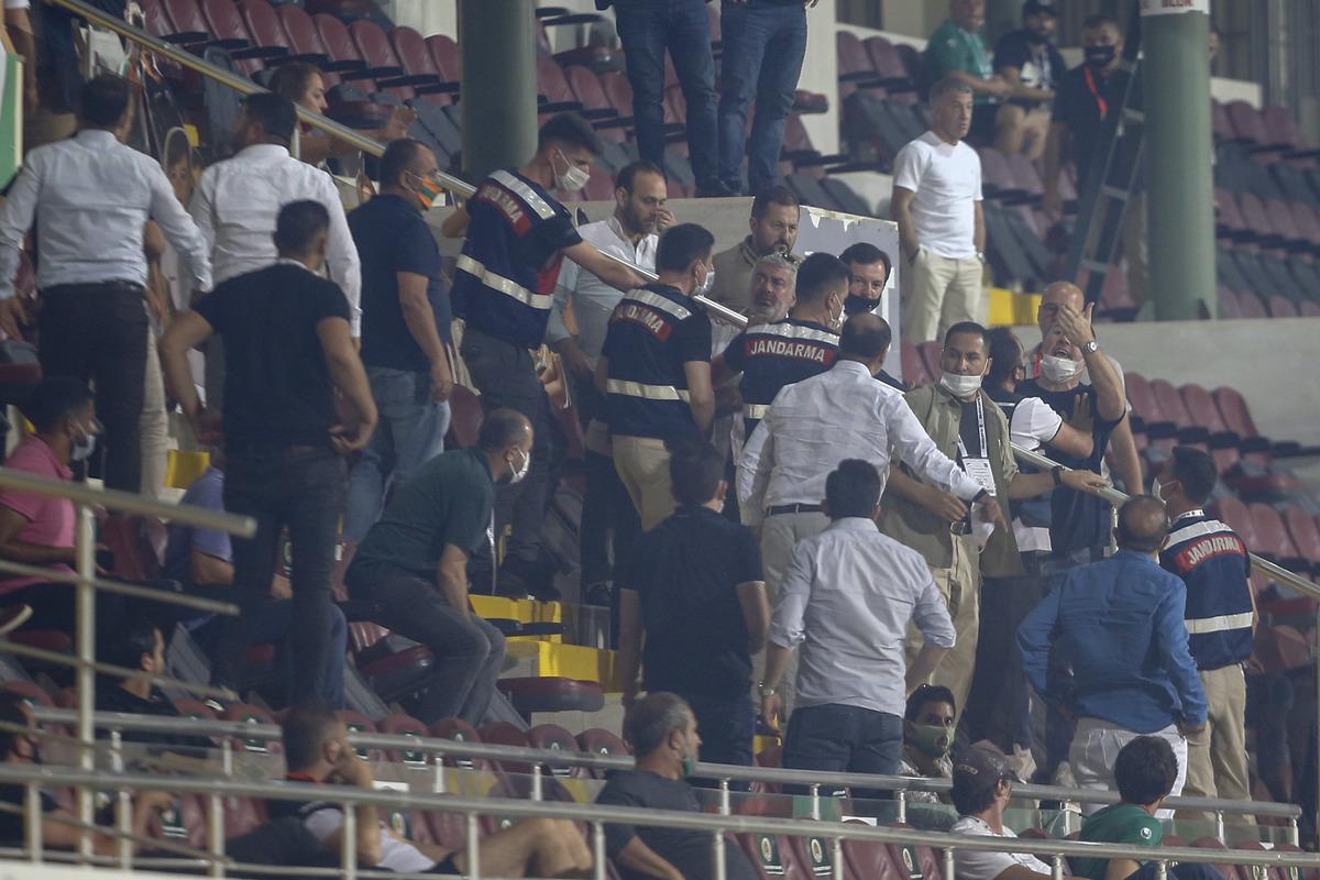 Alanyaspor-Trabzonspor ma&ccedil;ı sonrası ortalık karıştı!
