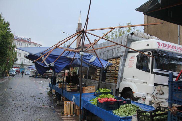 Domaniç'i yine dolu ve sel vurdu! Elektrik ve internet kesildi G3