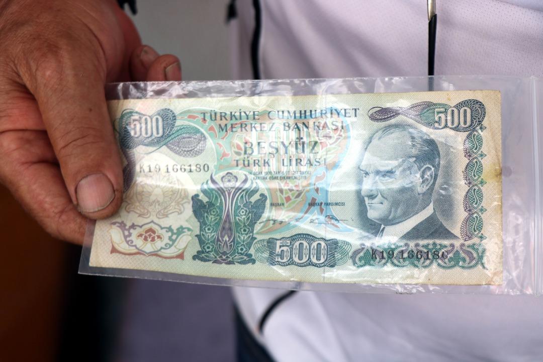 Eski paraların değeri dudak u&ccedil;uklatıyor! Az bulunan 500 lira 3 bin TL