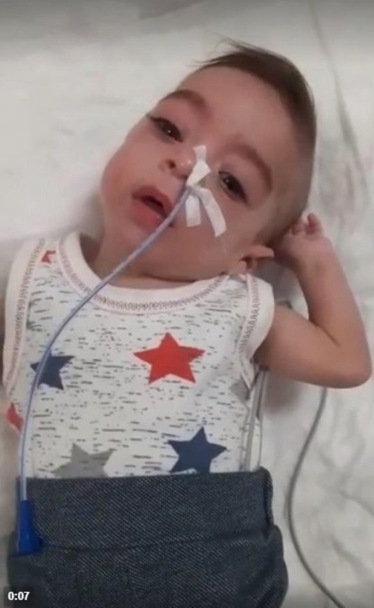 Minik Efe, hayırseverlerden yardım bekliyor