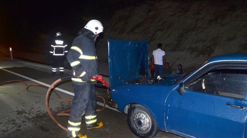 Malkara&rsquo;da otomobil alev aldı