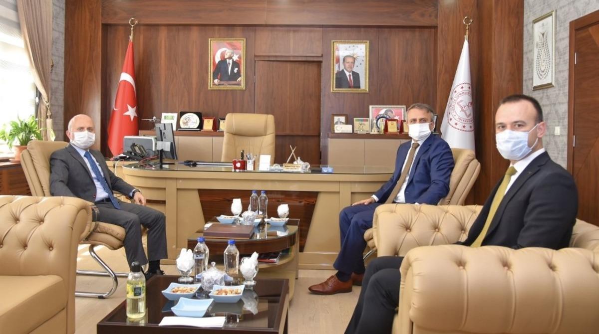 Ağrı Valisi Dr. Varol, Milli Eğitim M&uuml;d&uuml;r&uuml; Tekin&rsquo;e iade-i ziyarette bulundu