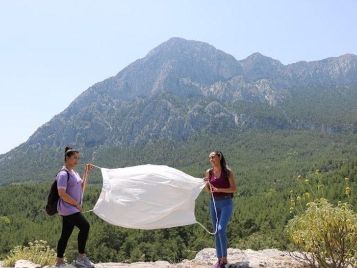 Gençleri doğa ile buluştu, dev maske açtı G3