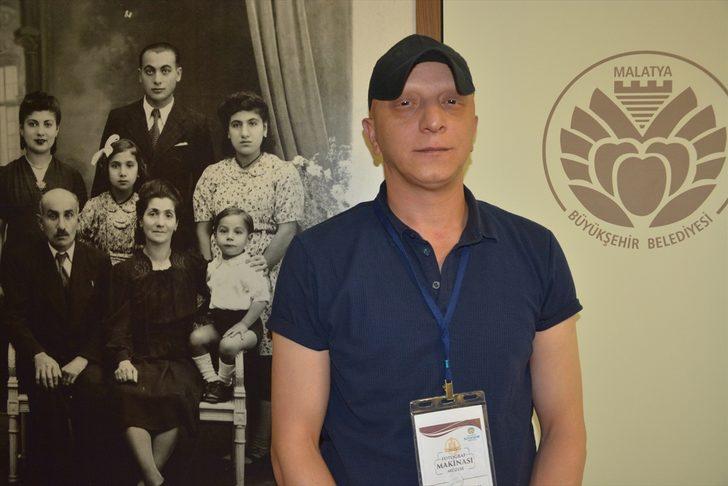 Müzedeki 120 yıllık ahşap fotoğraf makinesi ilgi çekiyor G2