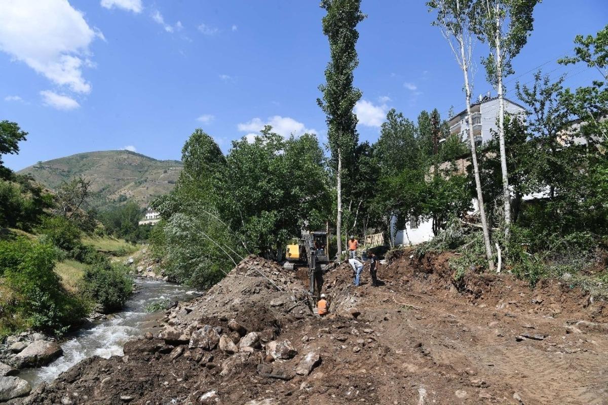 &Ccedil;ar &Ccedil;ayı kenarındaki evler ilk defa altyapıya kavuştu