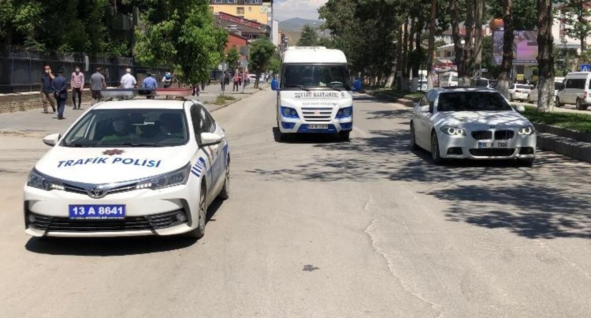 Tatvan&rsquo;da maske denetimi