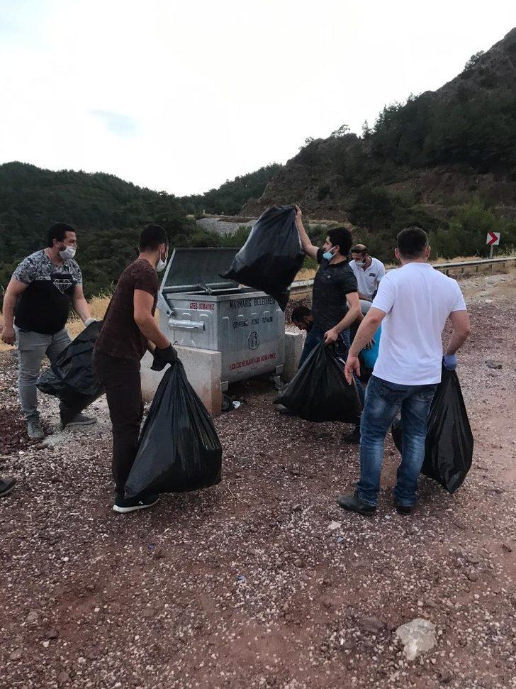AK Partili gençler Marmaris’te çevre temizliği yaptı G5
