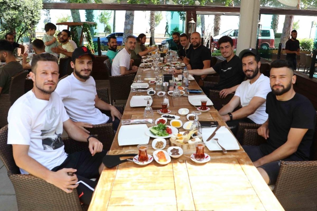 Samsunspor kahvaltıda bir araya geldi