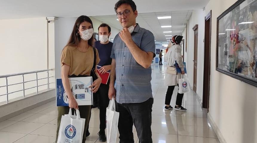 Kağızman&rsquo;a atanan &ouml;ğretmenlere hediyeli karşılama