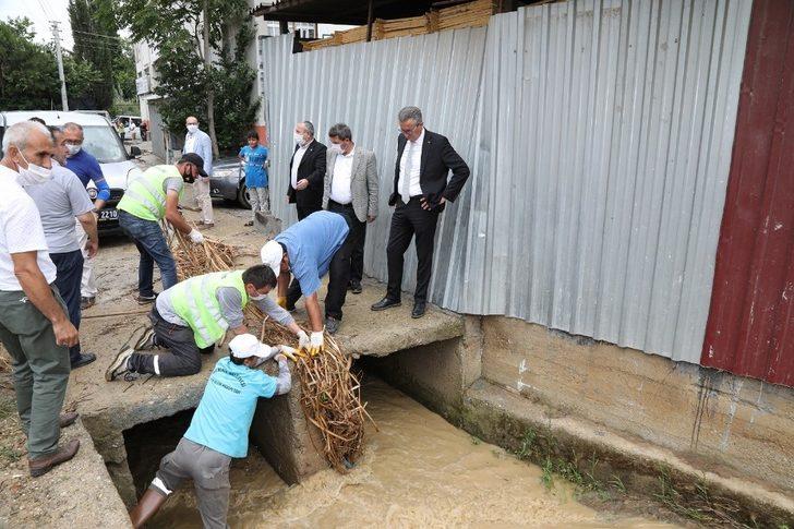 Belediye teyakkuza geçti, selin izleri 2 saatte temizlendi G1