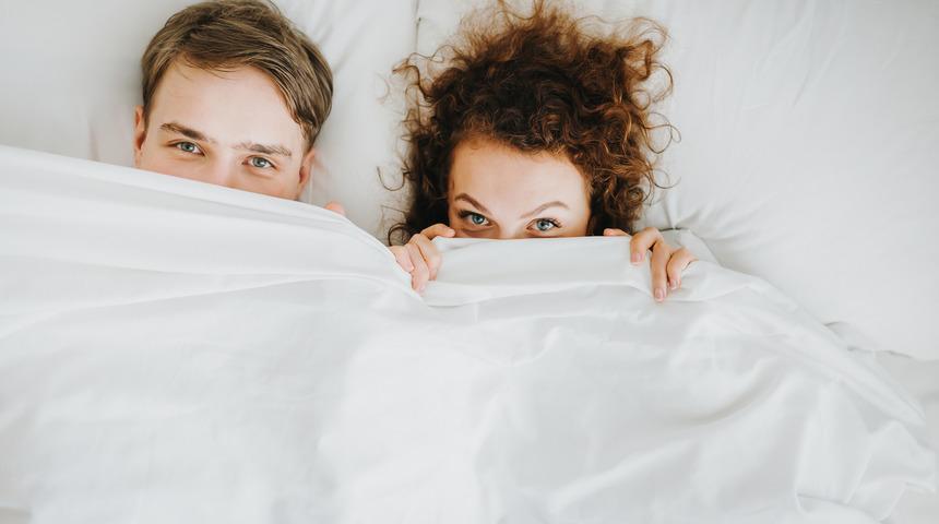 Evliliğinize heyecan katacak 9 seks önerisi