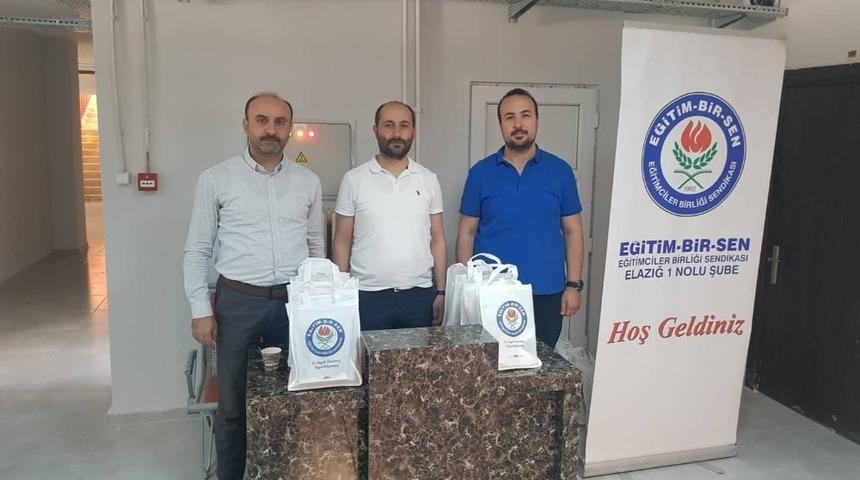 Elazığ&rsquo;a atanan &ouml;ğretmenler karşılandı