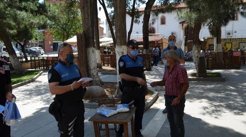 Maske takmayan 5 kişiye ceza kesildi