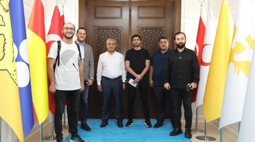 &ldquo;Koku&rdquo; filminin y&ouml;netmeni ve başrol oyuncusundan Başkan G&uuml;der&rsquo;e ziyaret