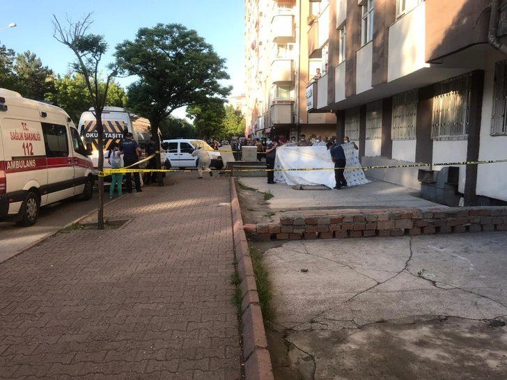 Cam silerken 6. kattan düşerek hayatını kaybetti G3