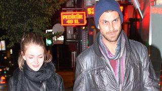 Yasemin Allen sevgilisi ile yakalandı