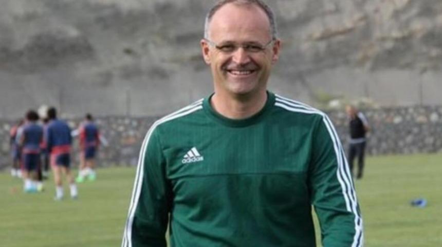 Bursaspor, teknik direkt&ouml;rl&uuml;k i&ccedil;in İrfan Buz ile prensipte anlaşma sağladı