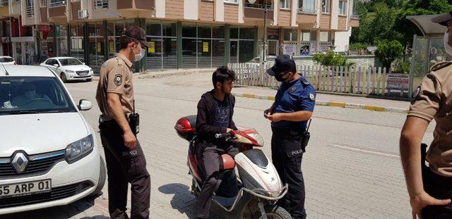 Alaçam polisinden maske uyarısı