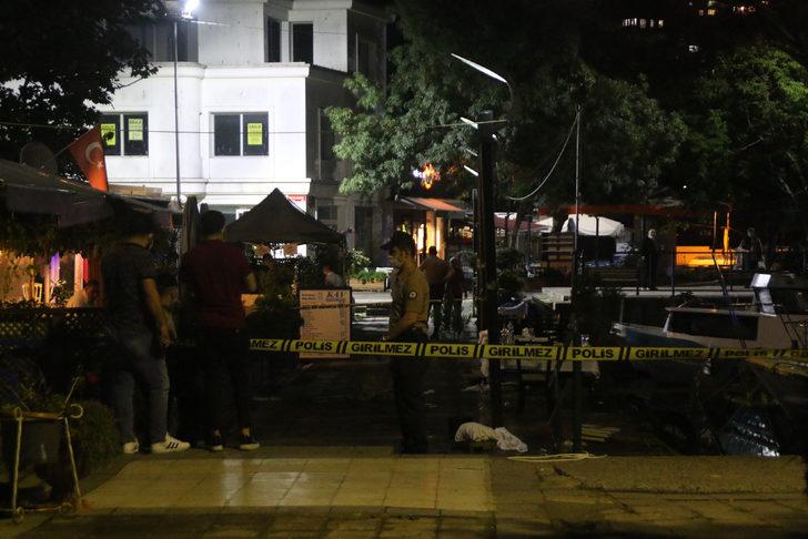 Sarıyer'de dehşet anları! Can havliyle denize atladılar G4