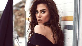 Şükran Ovalı havuz pozlarını paylaştı!