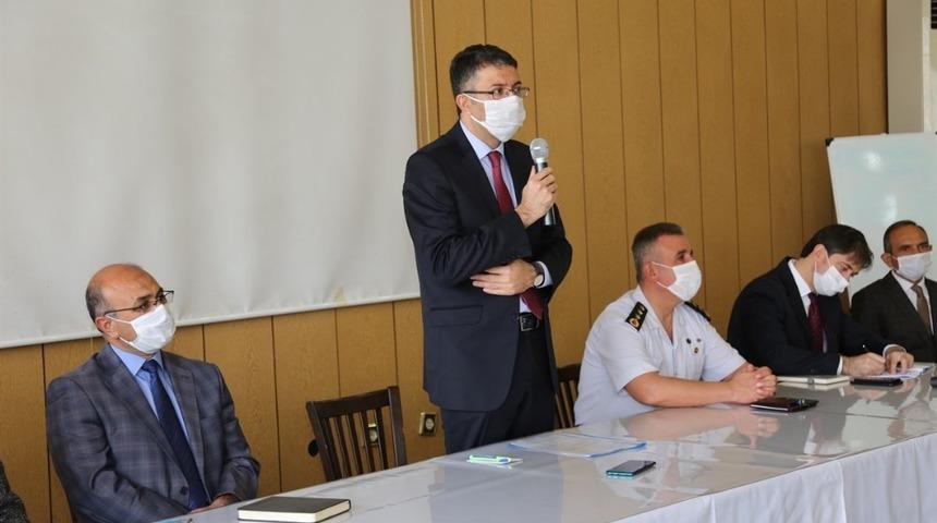 Vali Çelik: "Maske, mesafe ve temizlik"