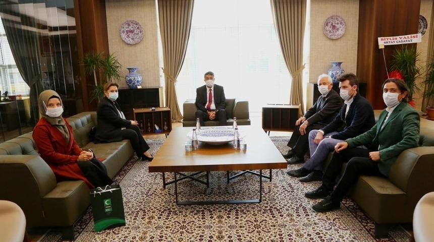 Yeşilay&rsquo;dan Vali Ali &Ccedil;elik&rsquo;e ziyaret