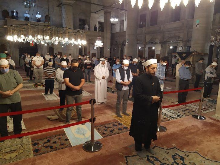 3 ay sonra ilk! Cemaat sabah namazında camilere kavuştu G1