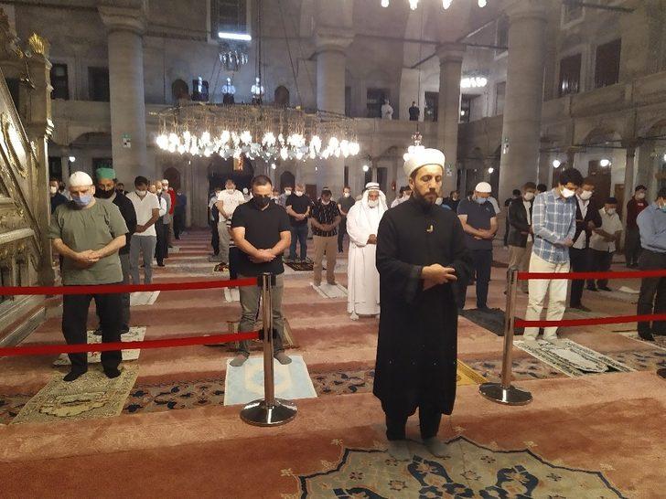 3 ay sonra ilk! Cemaat sabah namazında camilere kavuştu G2
