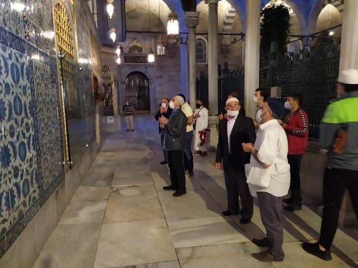 3 ay sonra ilk! Cemaat sabah namazında camilere kavuştu G5